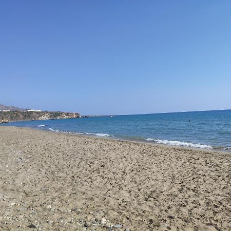 Makrýgialos Neva Apartments By The Beach מראה חיצוני תמונה