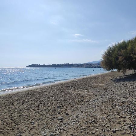 Makrýgialos Neva Apartments By The Beach מראה חיצוני תמונה