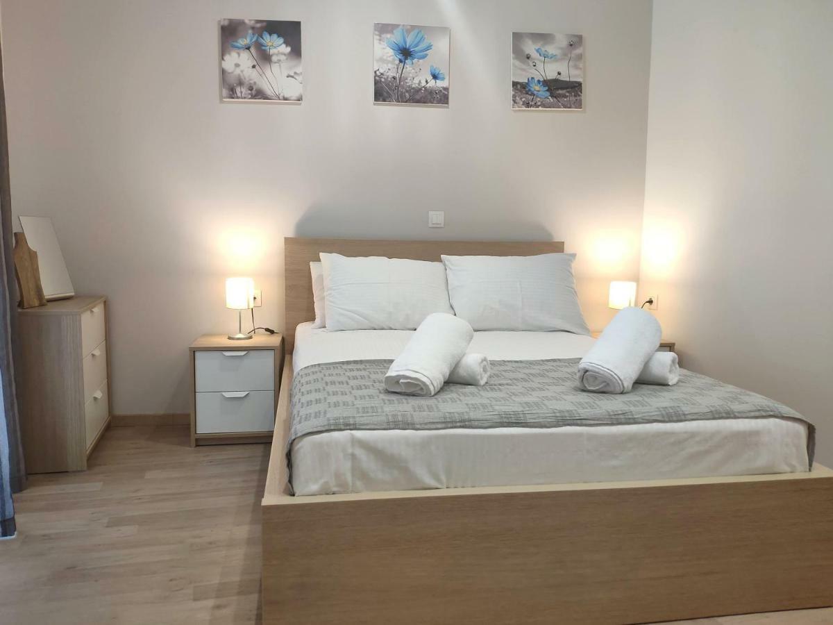 Makrýgialos Neva Apartments By The Beach מראה חיצוני תמונה